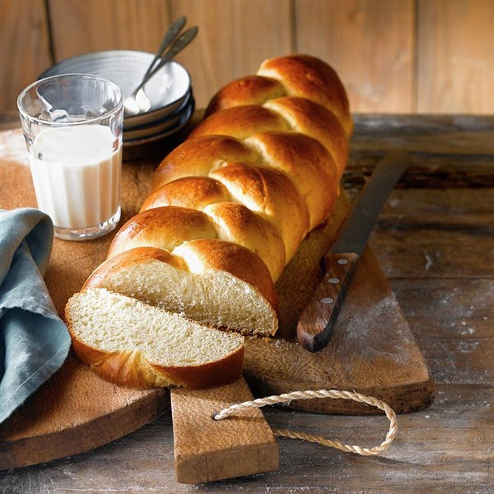 paso-a-paso-para-realizar-una-trenza-esponjosa-de-pan-de-leche-resultado-final_108c0fa0_600x600